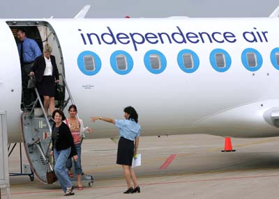 Independence Air faces financial difficulties as cash woes rise - 10-24-04.jpg