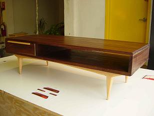 wood table at goert