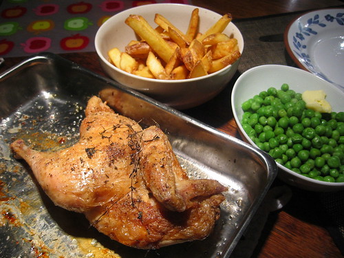 Roasted 1/2 chicken, fries & green peas