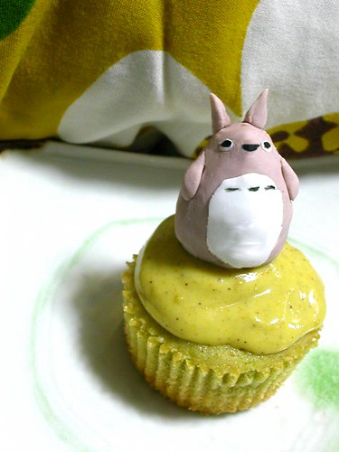totoro cupcake