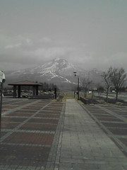 初春の磐梯山です